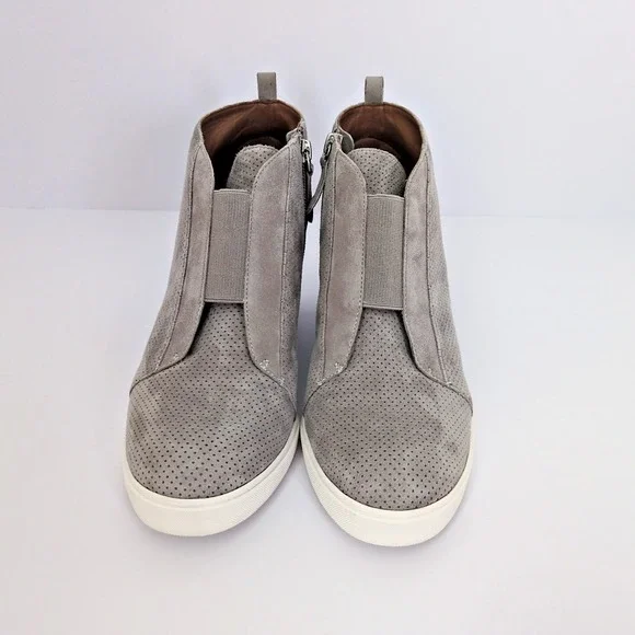 Linea Paolo Anna Wedge Sneaker Rock Perf Suede, Women's Shoe size 10 M - Picture 2 of 7